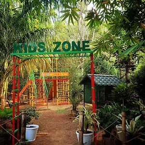 Villa Vintage Garden, Sultan Bathery